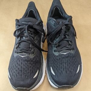 Hoka One One Clifton 8 women's black size 7 B running shoes. inside heel sock pr
